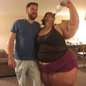 fat lady with apron - #ssbbw#bbw#booty#arm#fat