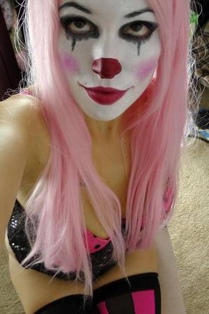 Halloween Scary Clown Porn - Cute and scary clown girl.