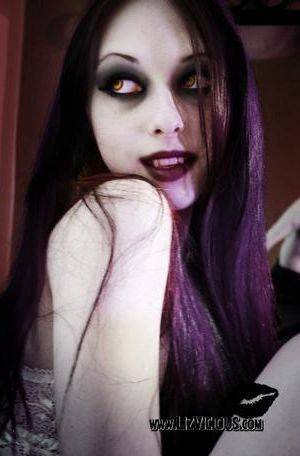 liz vicious - Liz Vicious, Vampire.