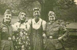 Nazi Military Women Porn - German soldiers exchanging their clothes with their girlfriends. Those  uniforms really fit those women pretty well!