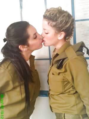 Israeli Army Porn - These Israeli Soldiers Porn Pic - EPORNER