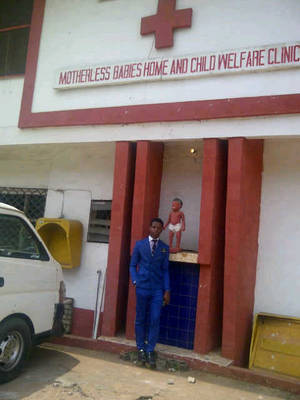 Motherless Baby Porn - Franky Dubem Mr. Teen Anambra State, visited the Red Cross Motherless Babies  Home in Anambra State. Like they say, Charity begins at home.