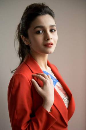 india actress alia nude photos - 15 Photographs That Prove Alia Bhatt Is One Of The Cutest And Classiest  Actress In Bollywood