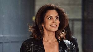 Cindy Crawford Celebrity Porn - Cindy Crawford Admits She Felt Like 'Chattel' on Oprah Winfrey's Show:  'That Was So Not Okay' : r/popculturechat