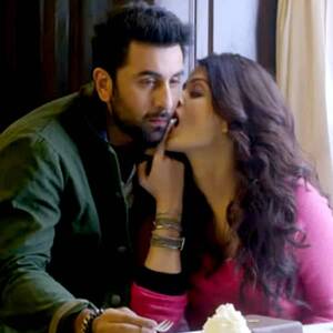 Aishwarya Rai Bachchan Sex - 6 steamy scenes between Aishwarya Rai Bachchan and Ranbir Kapoor in Ae Dil  Hai Mushkil's Bulleya which are just too hot to handle!
