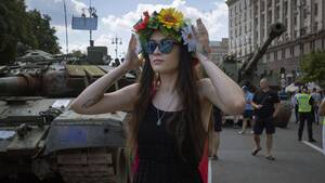Banned Ukrainian Porn - Nudes for war effort' campaign backs Ukrainian parliament's porn  legalisation bill | Euronews