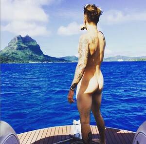 Justin Bieber Naked Sex Porn - Photo agency behind Justin Bieber nude holiday photos denies 'breach of  privacy' | Independent.ie