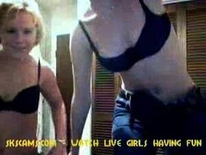 Homemade High School - Webcam German Girls Stripping
