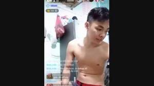 Cantonese Gay Porn - è‡ªæ‹å®žå½•ï½žé¦™æ¸¯å¼Ÿå¼Ÿè¢«å¹²çˆ½å°„ä¸¤æ¬¡ï¼æœ‰å¹¿ä¸œè¯å¯¹ç™½ï¼HK sex cantonese chit chat during sex!, uploaded by  jiewenwen2002 @ Gay.PlayVids