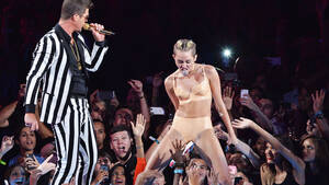 Miley Cyrus Anal Sex - Miley Cyrus Twerking VMA Performance: FCC Flooded With Complaints
