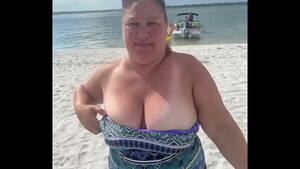bbw flashing her huge tits in public - Slutty Bbw duca wife flashes her big tits on a public beach - XVIDEOS.COM