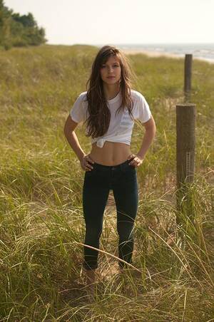 Melissa Benoist Porn - Superhot Supergirl Melissa Benoist Is Perfect For This Monday