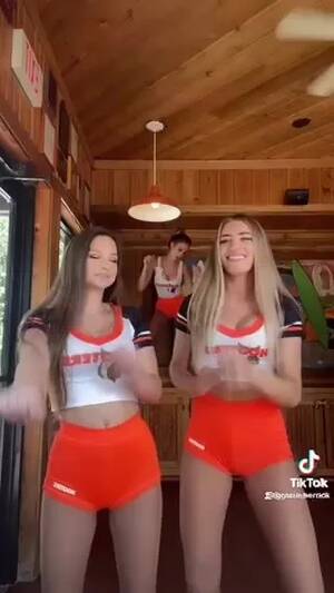 hooters butthole - Hooters shaking ass - ThisVid.com