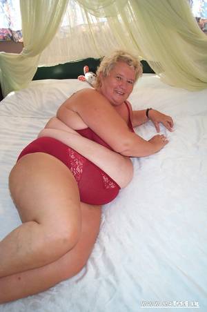 Chunky Granny Porn - Chunky granny loving that big hard cock