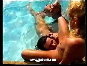 lesbian threesome pool - Watch Vintage Lesbian Turns FMF Pool Threesome - Fmf, Pool, Blonde Porn -  SpankBang