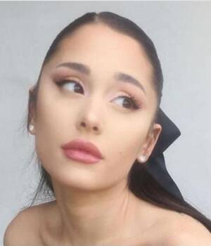 Ariana Grande Fucking Hard - Caitlyn is looking just a tad like Ariana Grande or no? : r/KUWTK