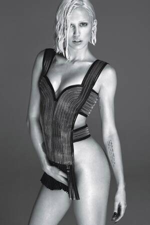 Miley Cyrus Hot Blonde Pussy - Miley Cyrus by Mert & Marcus for W Magazine | Hypebeast