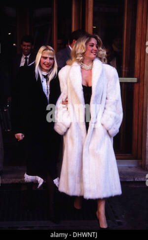 Italian Parliment Female Porn Star - Italian porn stars Moana Pozzi (Left) with Cicciolina in front of the Italian  Parliament building in Rome Stock Photo - Alamy