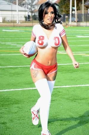 Body Paint Football Pussy - Behind the Scenes Pics From NY Giants Body Paint Shoot