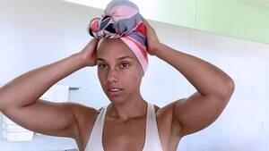 Alicia Keys Xxx Porn - Watch Alicia Keys's Guide to Wellness-Inspired Beauty, From How She Wraps  Her Hair to the Skin-Care Secret That Gives Her That Glow | Beauty Secrets  | Vogue