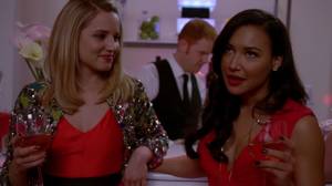 Girls Like Us Lesbian Porn - ... Lots Of Straight Girls Wanna Have Lesbian Sex, Yet Another Study Shows