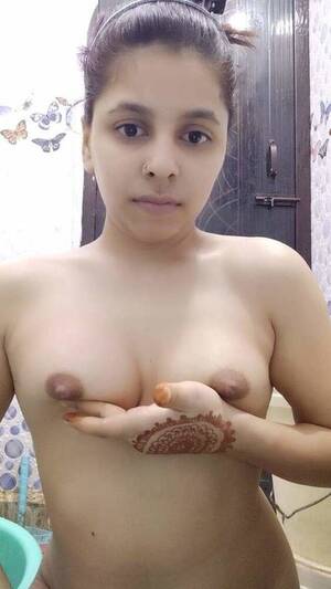 beautiful cute indian girl nude sex - Beautiful Cute Indian Girl Nudes