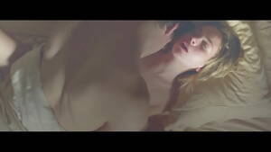 Britt Robertson Nude Porn - Britt Robertson in Ask Me Anything (2015) - XVIDEOS.COM