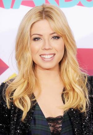 Jennette Mccurdy Naked Porn - Jennette McCurdy Says Money, Not Nude Photos, Is Behind Sam & Cat Hiatus -  TV Guide