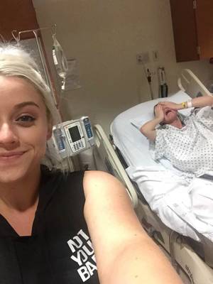 girl screams in pain - Woman takes a selfie while her sister is in LABOUR and screams in .