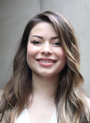 Miranda Cosgrove Porn Cumshot - Images