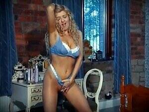 Classic Strip Porn - Vintage Strip porn videos at Xecce.com