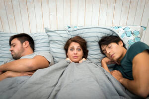 bed i know that girl threesome - How to Have A Threesome - What to Do If Your Husbands Wants A Threesome