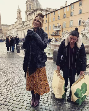 Kaley Cuoco Hairy Pussy - Kaley Cuoco Reveals Her Hair Caught On Fire While Filming In Rome