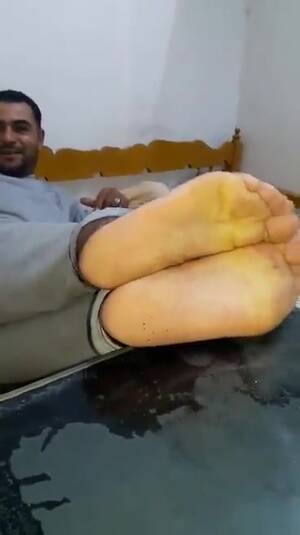 Arab Guys Feet Porn - Beefy wide male feet: arab tunisian feet - ThisVid.com