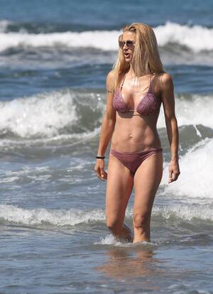 Michelle Hunziker Porn - Michelle Hunziker : r/CelebrityBelly