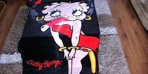 Betty Boop Tied Up Porn - Pandora Fucks Betty Boop\\'s Pencil Case and Yellow Courgette