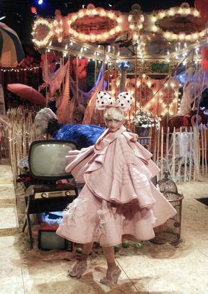 Carousel All Holes Filled Porn - carousel.