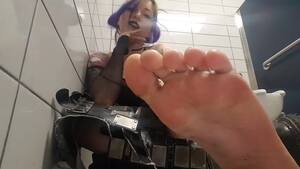Emo Foot Fetish - Goth Girl Sweaty Smelly Feet Public Bathroom - Pornhub.com