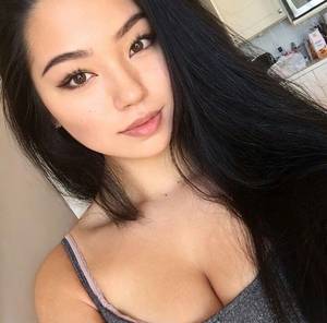 Asian Italian Porn - Pretty Asian Girl, Good Morning, Porn, Flirting, Beauty, Sexy, Sephora,  Girls, Instagram