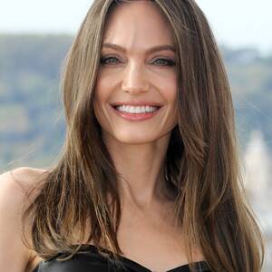 Angelina Jolie Blowjob Facial - Angelina Jolie lleva el eyeliner mÃ¡s fÃ¡cil de hacer y que queda mÃ¡s natural