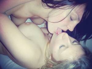 Amateur Nude Lesbians Kissing - Nude lesbian kissing | MOTHERLESS.COM â„¢
