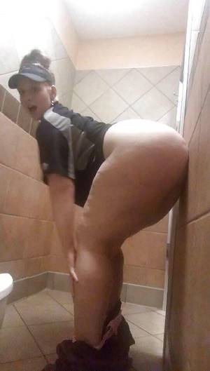 homemade busty ass - dumptruckthicc: McDonalds co-worker with a super sized ass