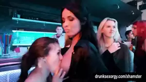 lesbian party licking - Lesbian party hoes lick pussies in public | xHamster