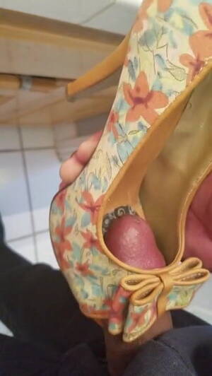 cum on high heels - Cum on high heels | xHamster