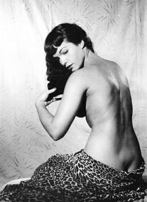 Betty Vintage Celebrity Porn - A new doc on sex kitten Bettie Page uncovered previously unpublished â€” and  rare, fully nude â€” photos that were secretly squirreled away during a shoot  ...