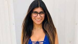 Israeli Porn Call Girl - Did porn star Mia Khalifa use an alt account 'SarahJoe93' to call for  genocide of Israelis on Twitter? Here is what we know