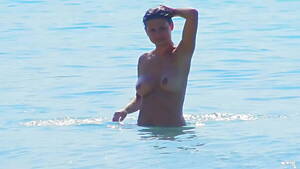 beach boob cam - Beach Spy boobs close up - XVIDEOS.COM