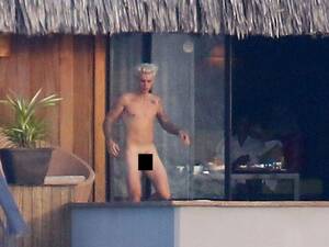 justin bieber nude on the beach - 9 Epic Reactions to Justin Bieber's Nude Pics