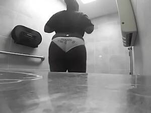 Mcdonalds Bathroom Porn - Lil Twerk Show at McDonald's Bathroom!!!!!! Goodmorning all - Pornhub.com