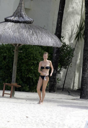 mauritius naked beach - Karen Mulder Topless Bikini Candid Photos In Mauritius | ultimate tackles